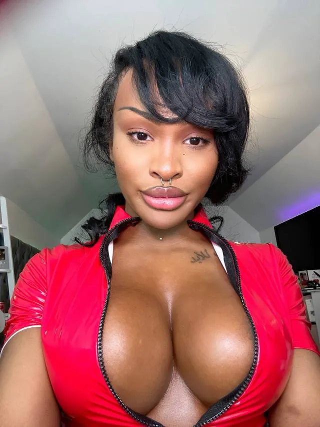 Mia