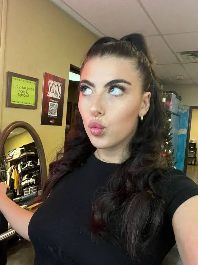 angelajanet588