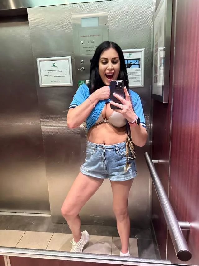 Annettemonica1