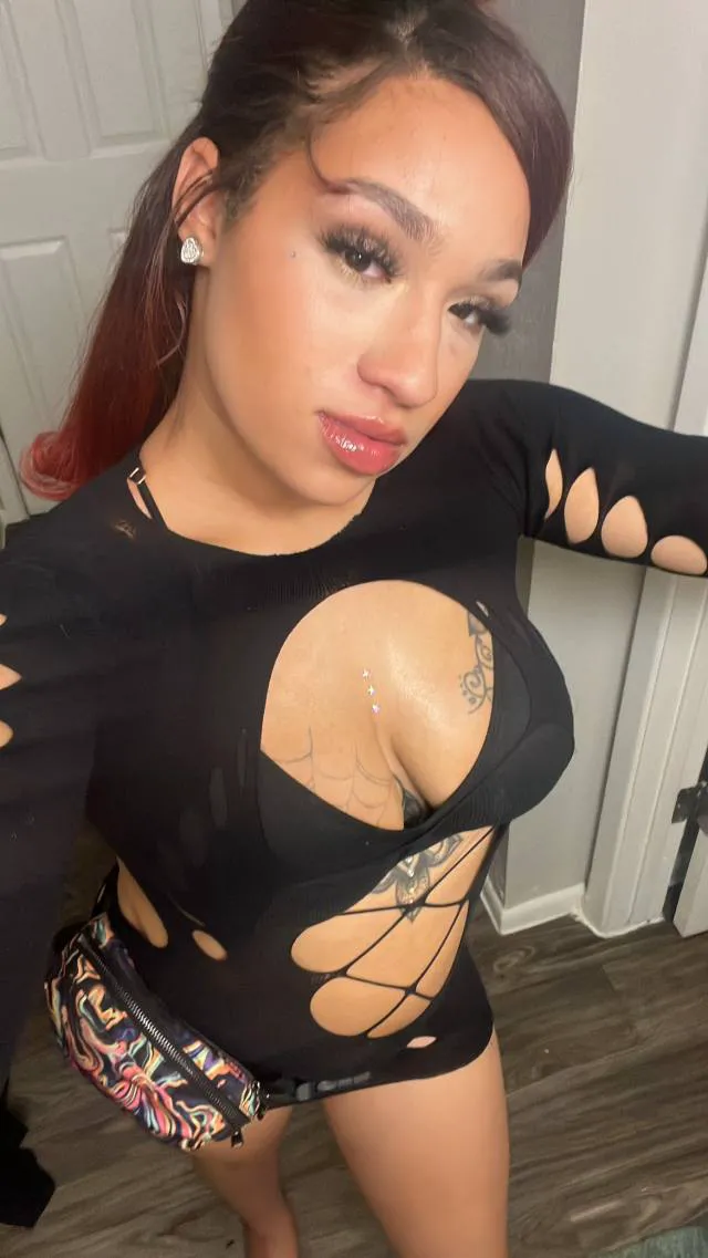 Pretty latinas