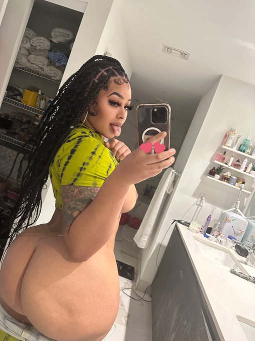 ย lannabelle359
